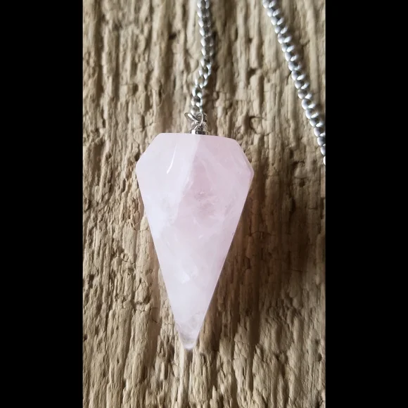 💖 Rose Quartz Faceted Stone Pendulum Crystal - Picture 4 of 11